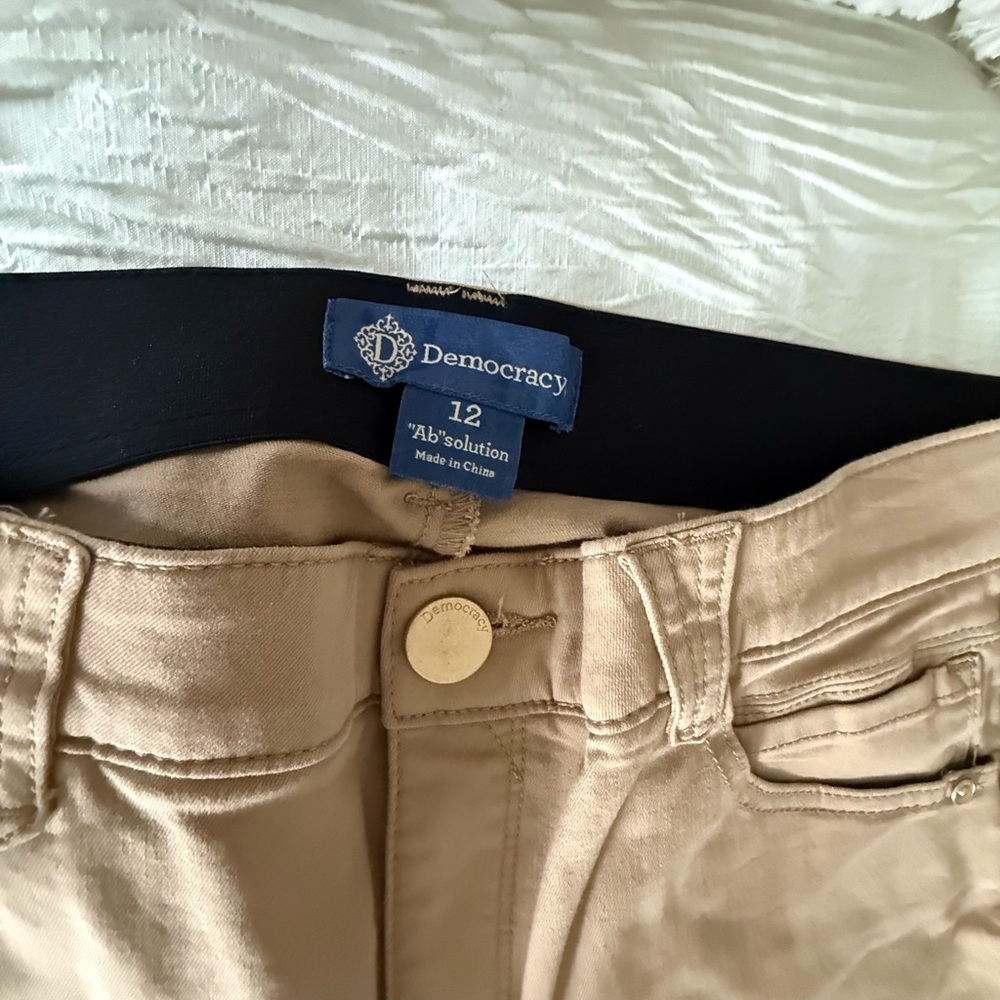 Democracy Women’s Khaki Chinos - Picture 3 of 3